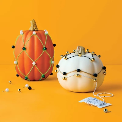 Halloween Craft String Art Pumpkin Decorating Kit - Mondo Llama™ 1 Halloween Craft String Art Pumpkin Decorating Kit - Mondo Llama™